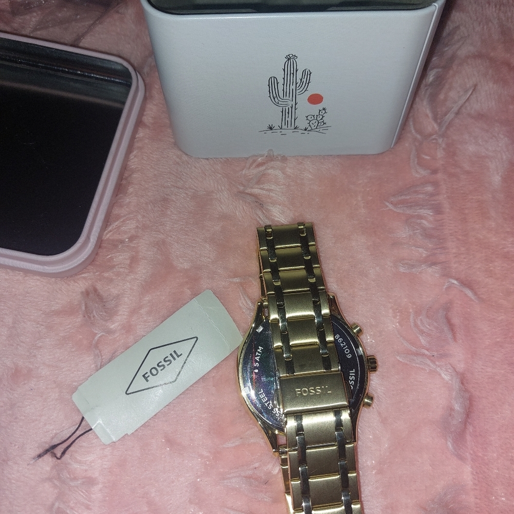 Fossil Watch Color: Gold - Picture 3 of 8